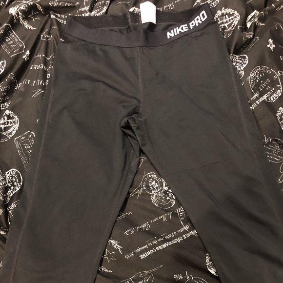Nike Other - Nike PRO cropped leggings